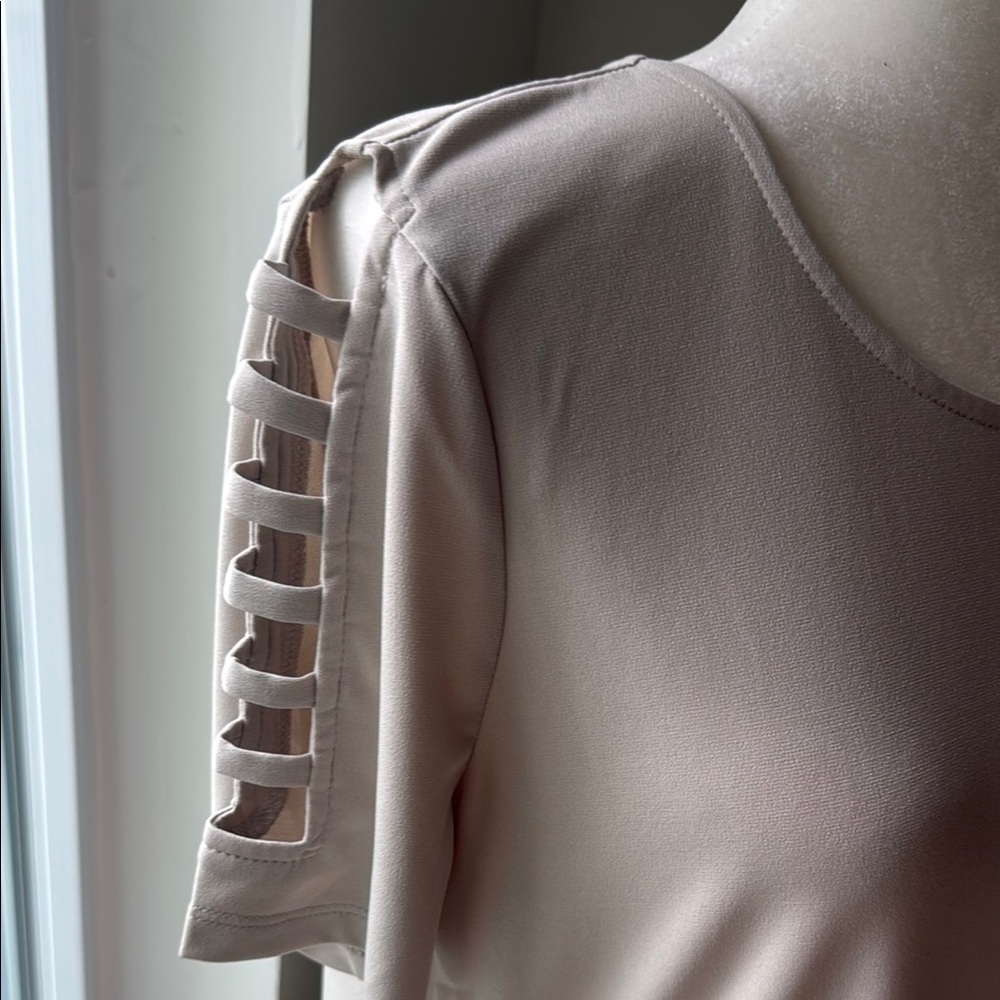 Michael Kors Tan Short Sleeve Top - Picture 4 of 9